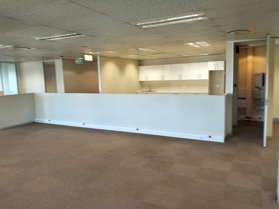 To Let commercial Property for Rent in Rosenpark Western Cape